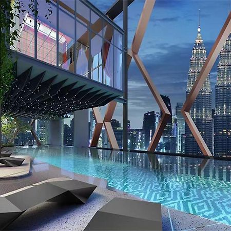 Апартаменты Borderless Swimming Pool - Invincible Twin Towers View - Free Wifi Kampong Gombak Utara Экстерьер фото